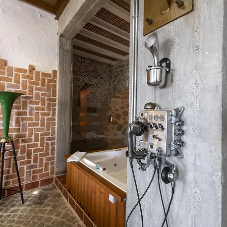 فندق Loft - Adults Only 3*