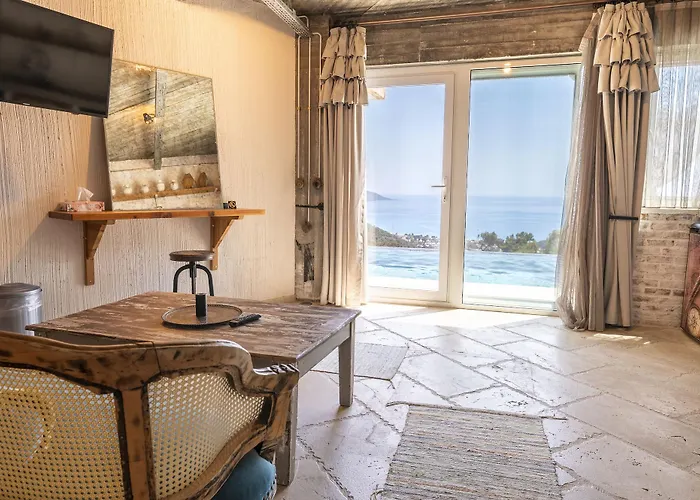 Loft - Adults Only 3*