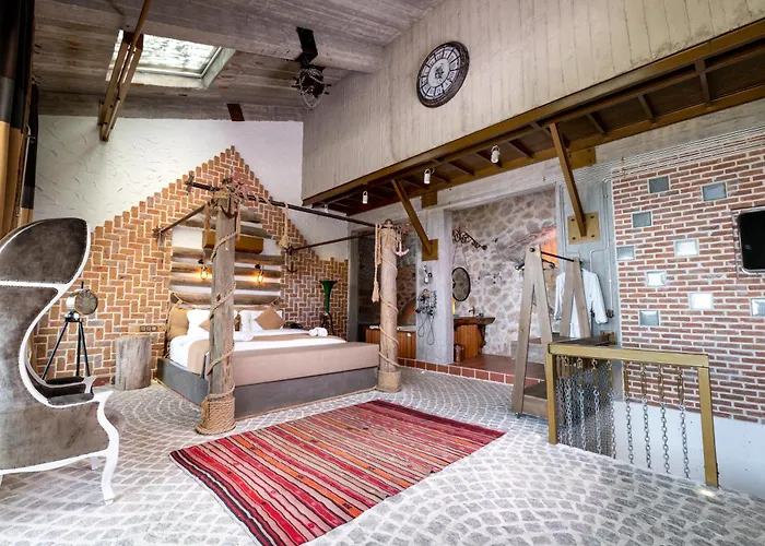 Отель Loft - Adults Only