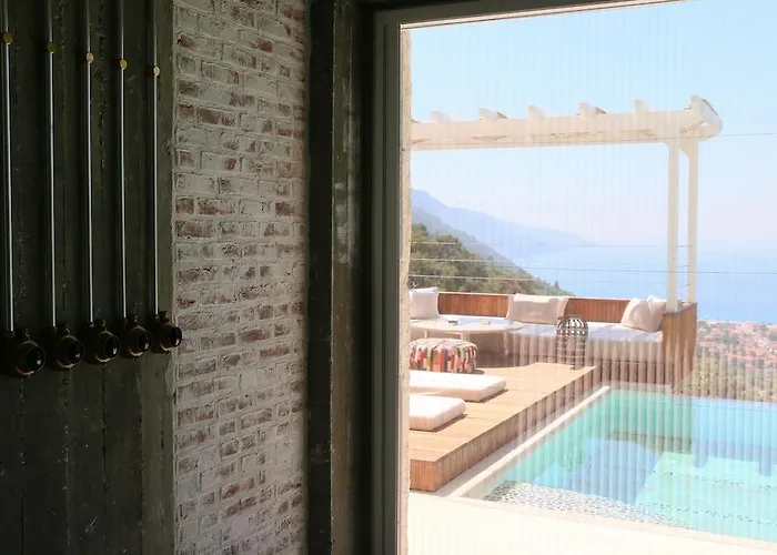 Отель Loft - Adults Only