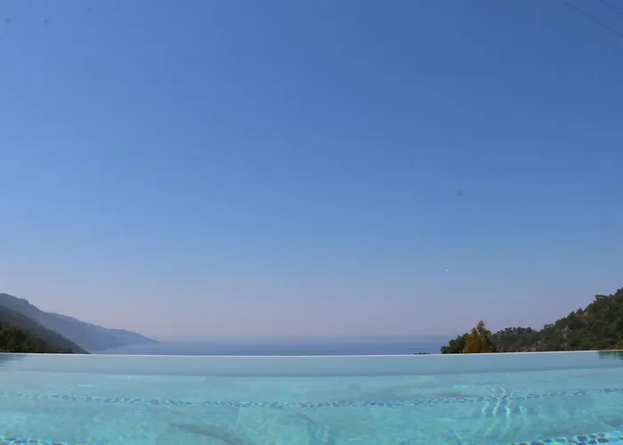 Отель Loft - Adults Only