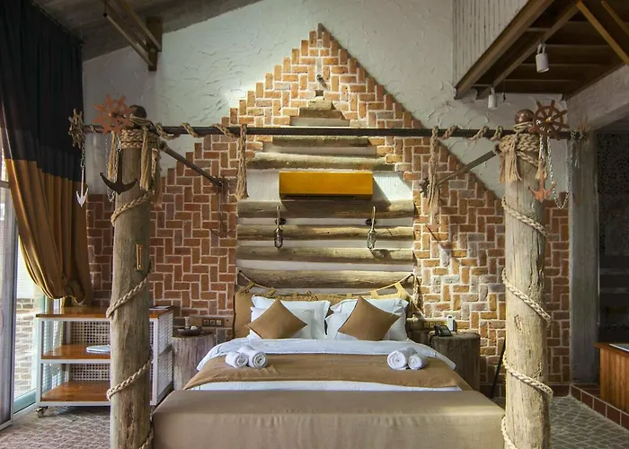 Отель Loft - Adults Only 3*