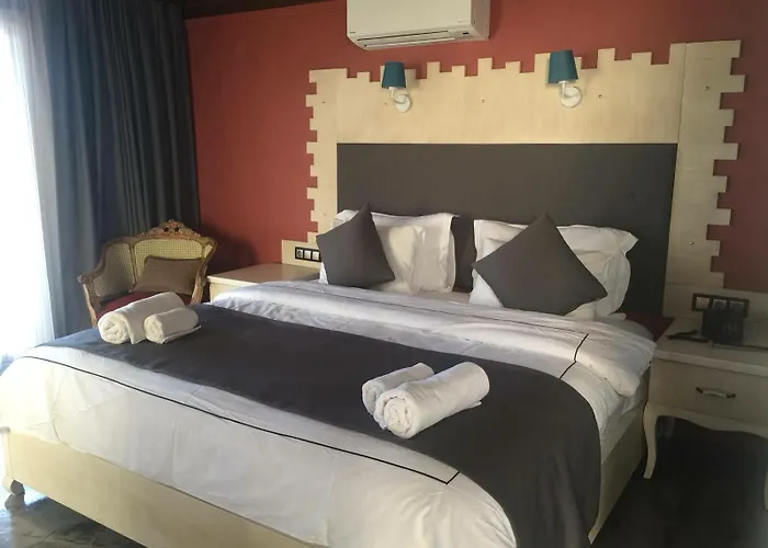 Отель Loft - Adults Only 3*